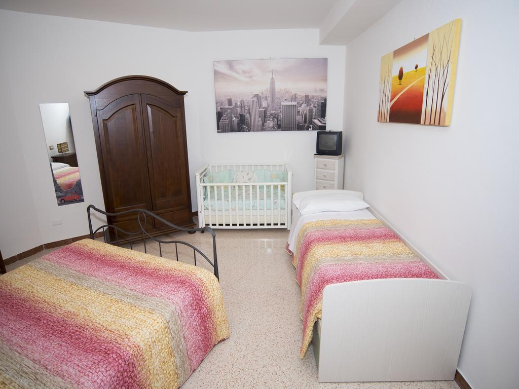 La Casa Di Tina Apartment Colonnella Room photo